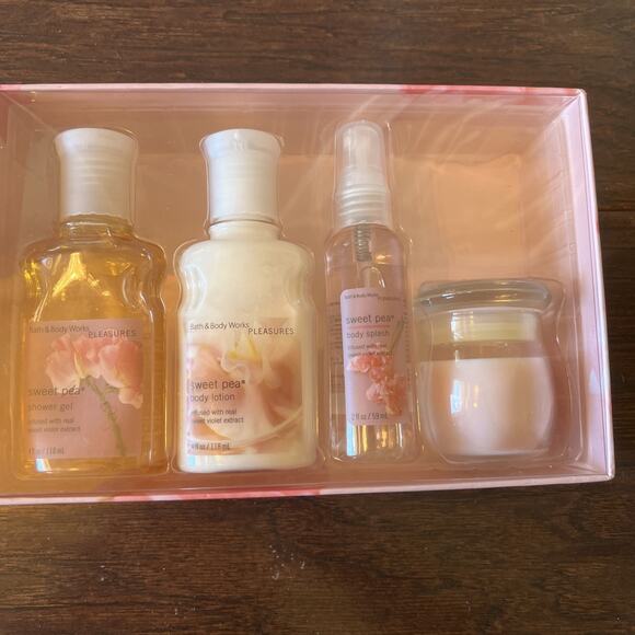 Bath & Body Works Pleasures Gift Set Body Splash Lotion Shower Gel Candle Small - Picture 2 of 7